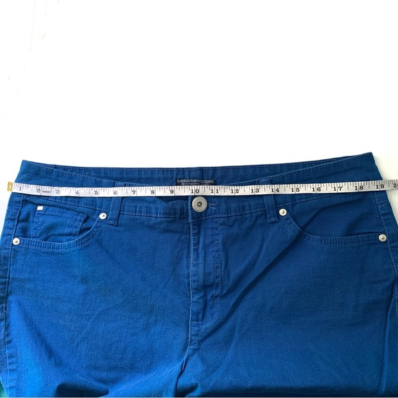 Bandolino Plus Size 16 Royal Blue Straight Jeans 👖 - Picture 9 of 9